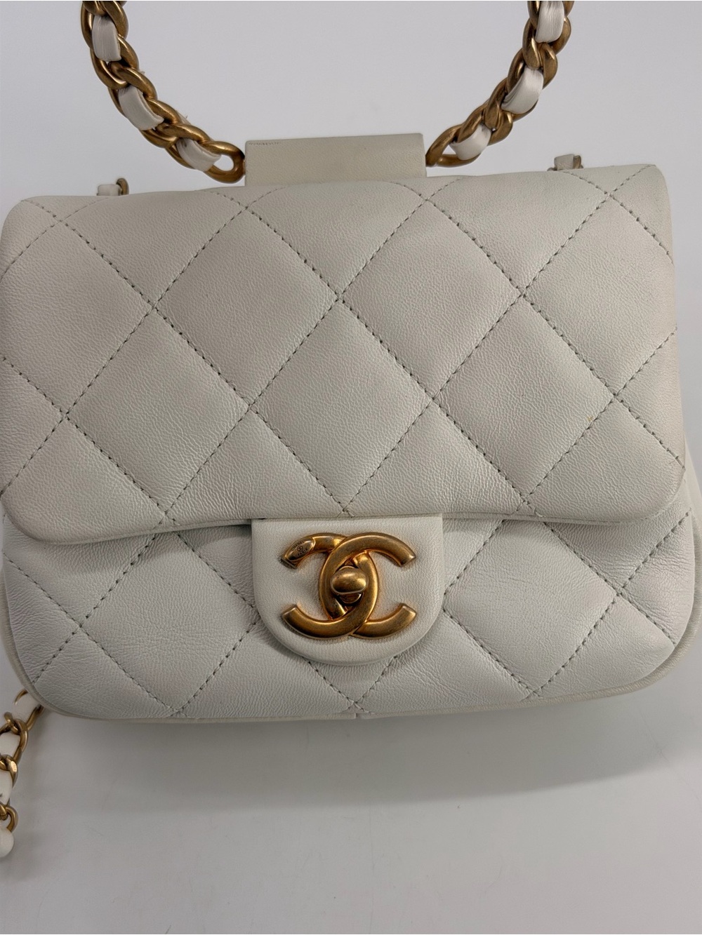 CHANEL MINI LAMBSKIN IN THE LOOP SHOULDER BAG WHITE - Picture 9 of 15